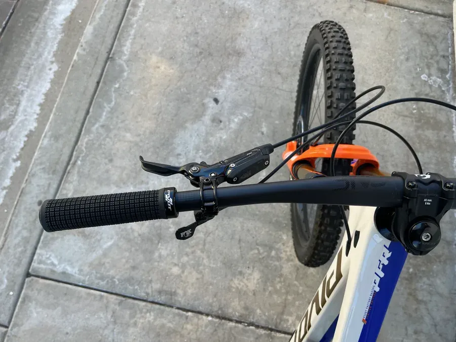 Pivot Firebird PFR 22