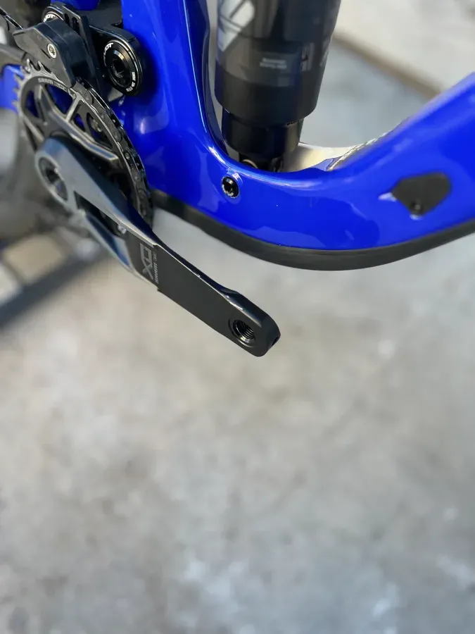 Pivot Firebird PFR 37