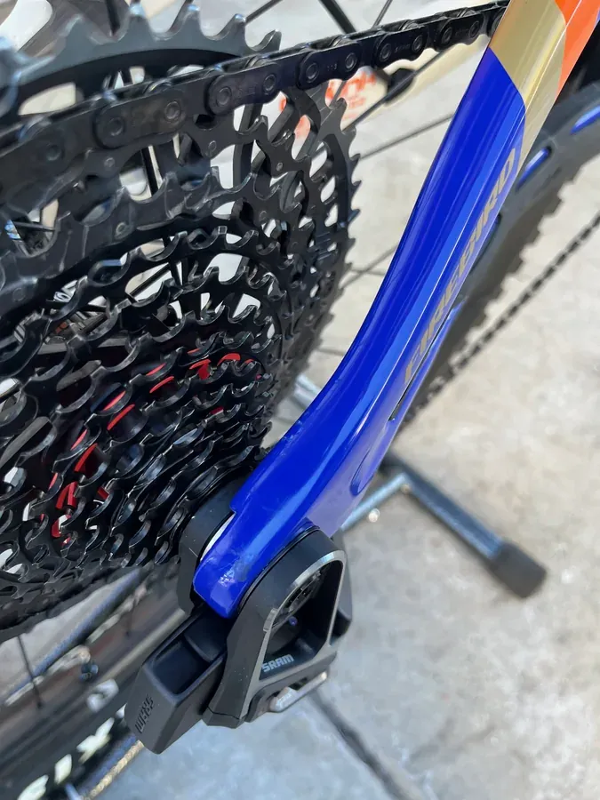 Pivot Firebird PFR 38