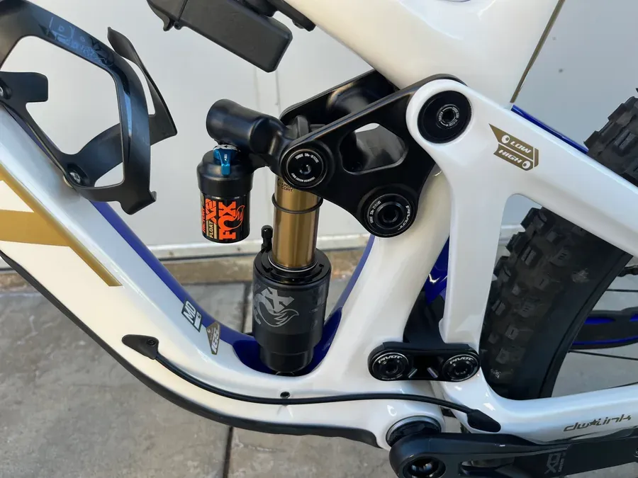 Pivot Firebird PFR 9